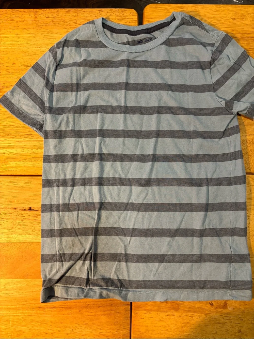 3 Old Navy tees